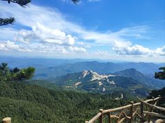 -罗田薄刀峰风景区
