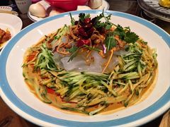 芥末口的五彩大拉皮-那家老院子东北菜·饺子·小鸡炖蘑菇(艳华街店)