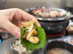 -围炉肉舍•炭烤活鳗•丹东海鲜烤肉(步行街店)