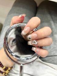 -UGIRL有个美甲
