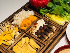 -君庭·珍湘(年嘉湖店)