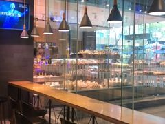 -巴黎贝甜(大宁国际商业广场店)