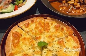 Garlic Cheese Baked Crisp Bread