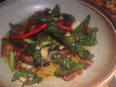 辣椒炒肉-青年公社烤鸭(青年路店)