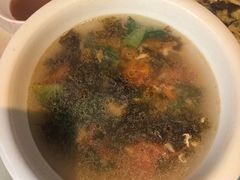 -阿瓦山寨·湘菜现炒·剁椒鱼头王(咸阳总店)