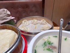开封特色灌汤包-梅利汴京烤鸭•开封豫菜地标店(东大街店)