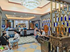 -凤凰路何眼镜香辣蟹(花果园店)
