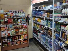 零售区-全家便利店(申江路站店)