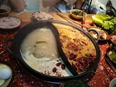 -赵美丽·重庆社区火锅·直营店(火车东站·中豪国际店)