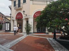 -佛罗伦萨小镇广佛名品奥特莱斯(疏港路店)