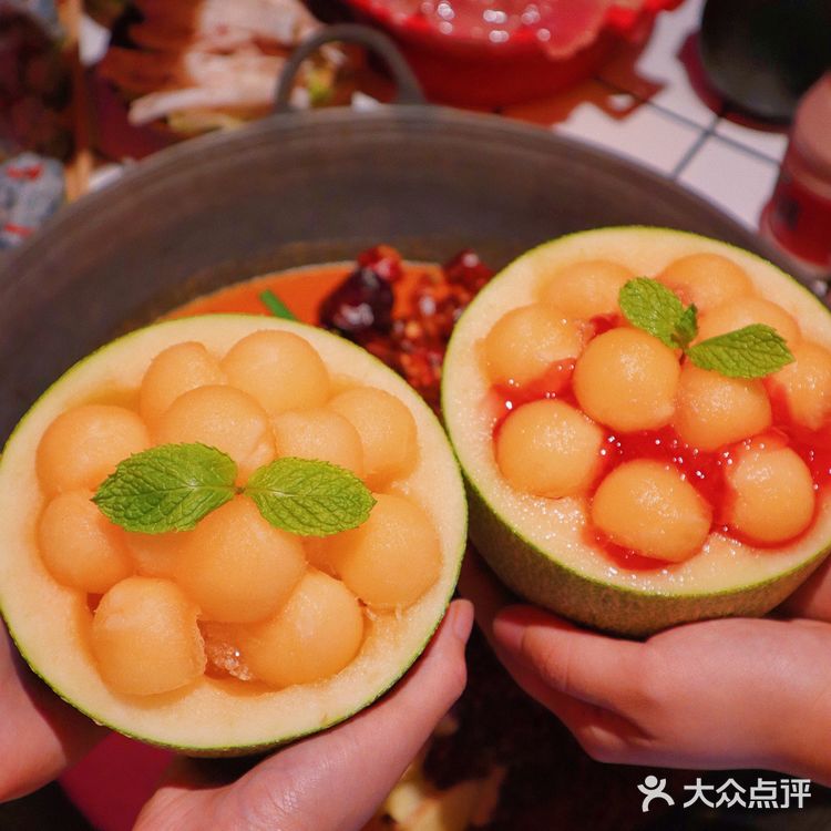 重庆火锅｜国庆当然要解放碑吃潮人都去的雾火锅