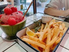 美式风味炸鸡翅配薯条-MIKAKU(万达广场上海宝山店)
