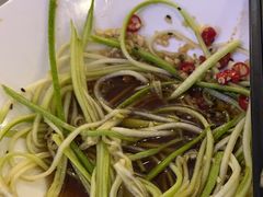 -毛辣果·贵州红酸汤牛肉火锅(西单店)
