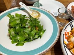 -东来菜馆•手抓海鲜家常菜•海鲜锅贴(鸽子窝店)