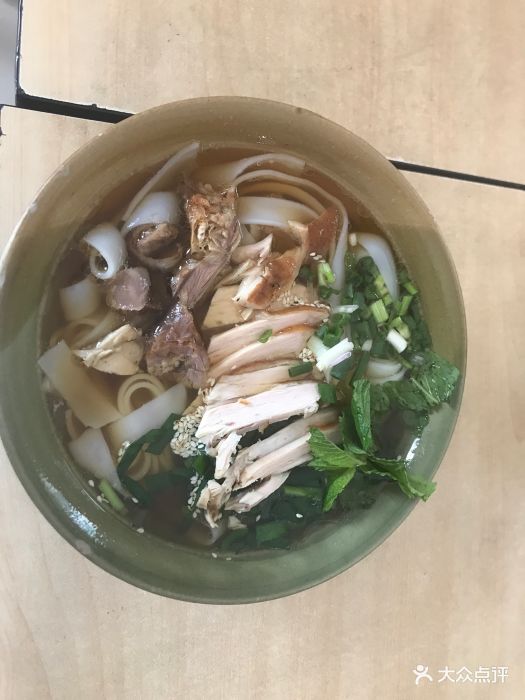 弥勒竹园马仲卤鸡米线(十二分店)卤鸡卷粉图片