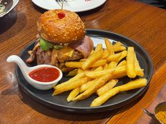 -1886德国汽车餐厅(外滩中央店)