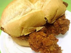 猪扒包-胜利茶餐室