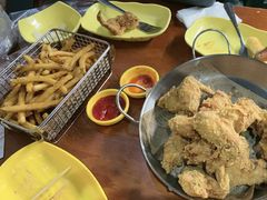 -BHC炸鸡(明洞总店)