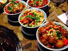-沪小二炭火蛙锅(淮海中路美食不夜城店)