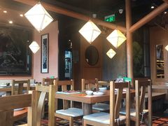 大堂-云海肴·汽锅鸡·云南菜(天山百盛优客店)