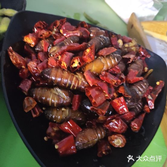 大篷车海鲜烧烤小龙虾