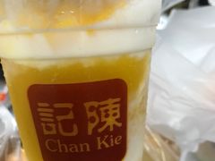 -陈记甜品窝(中山北路店)