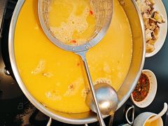 -鲜入唯煮·港式海鲜牛肉火锅(金宝街店)