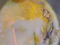 -鲜入围煮花胶鸡海鲜火锅