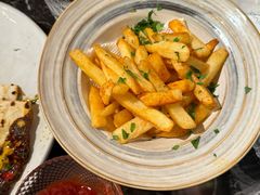 木姜子薯条-LESCEDARS Brasserie Bistro香柏树