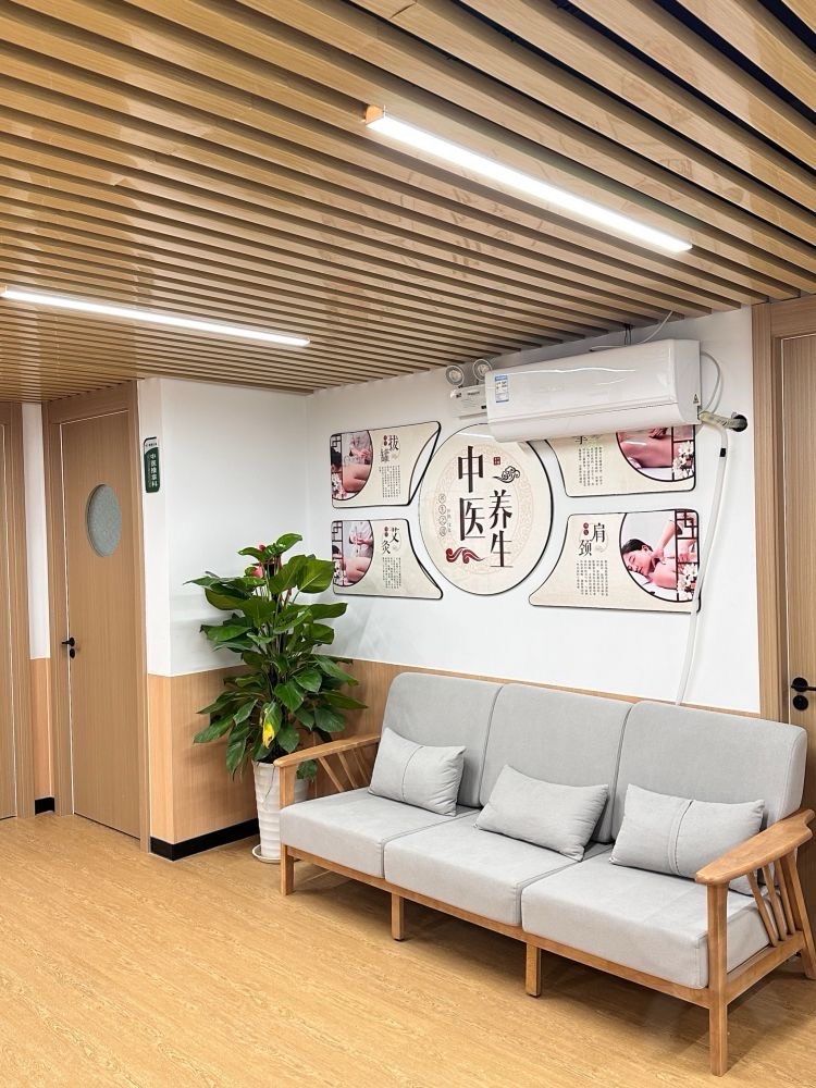 国庆体验中医把脉问诊