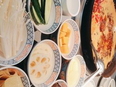 -周小明火锅(黑金冠社区店)