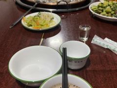 -朝伟清真铜瓢牛肉馆(三十年老·店)