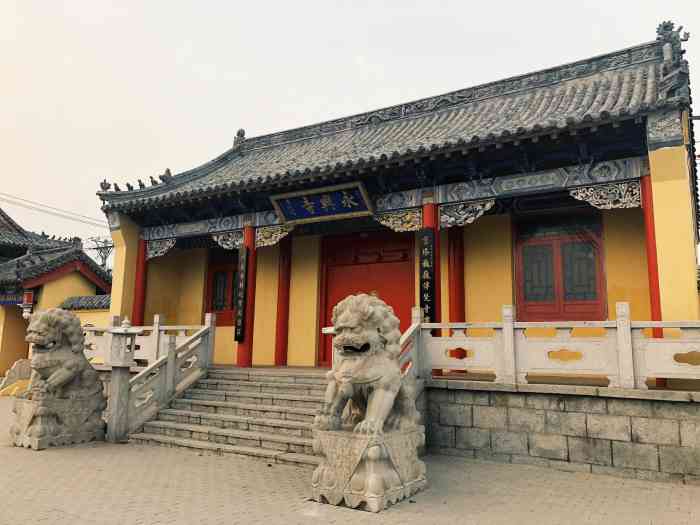 永兴寺-"大连营城子永兴寺千年银杏:感受一千三百余."-大众点评移动版