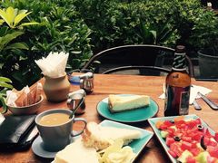 -蓝壁虎咖啡酒馆