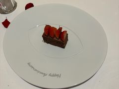 -AZUR聚(香格里拉饭店)