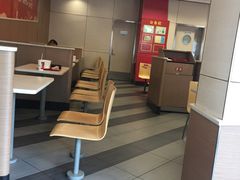 -肯德基(珠峰店)