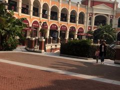 -佛罗伦萨小镇广佛名品奥特莱斯(疏港路店)