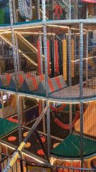 -嗨翻Hi-Fun竞技主题乐园·蹦床团建生日聚会(五棵松华熙店)