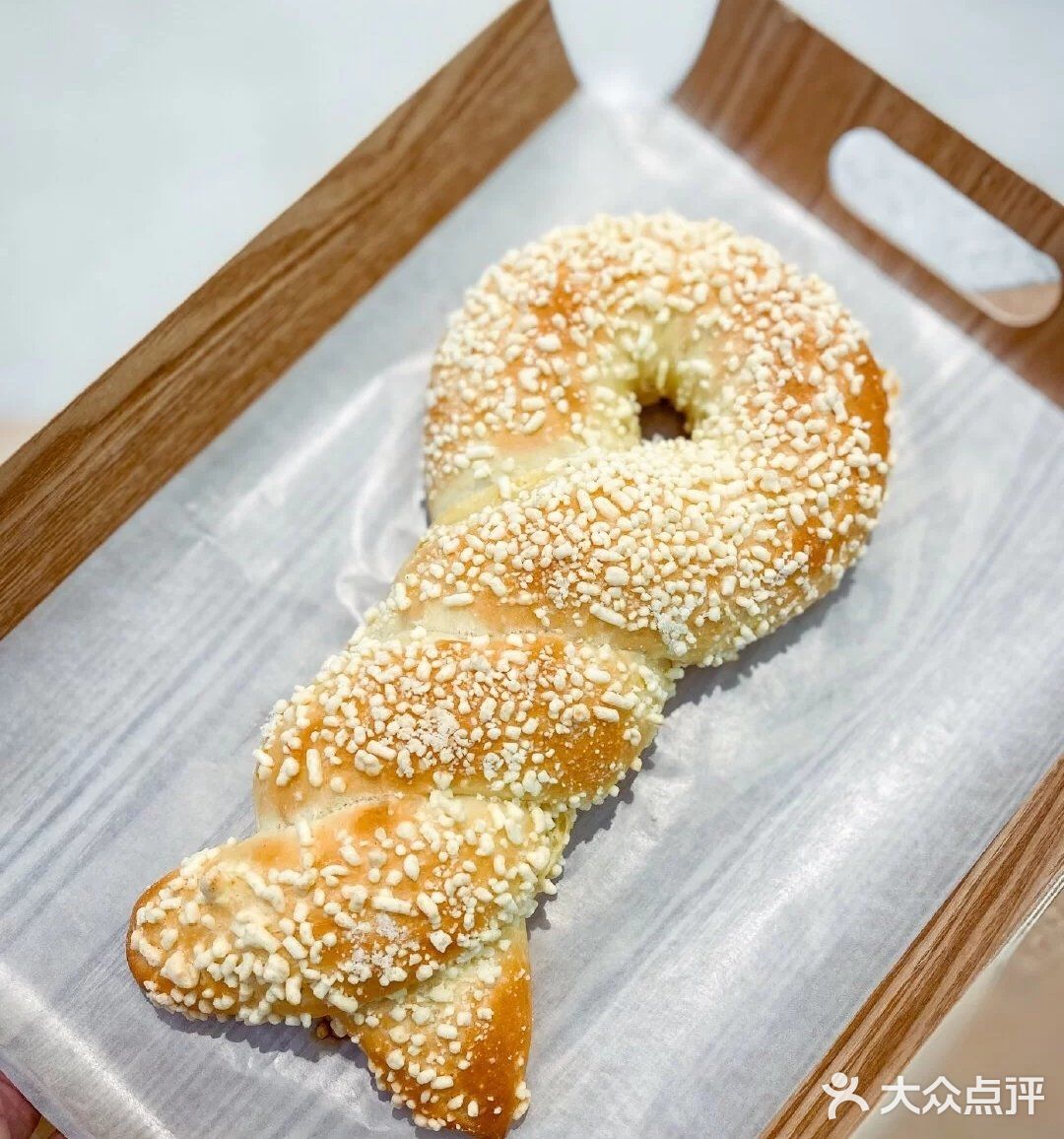 爱吃欧包爱喝茶