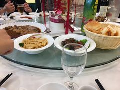 -山明水秀大饭店