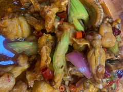 -虾弄弄海派小龙虾·牛羊蝎子火锅