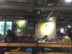 大堂-钢管厂歆瑞源油卤串串香(春熙路太古里店)