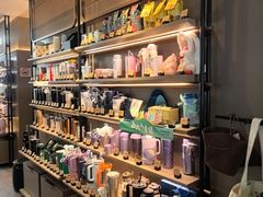 -星巴克臻选(上海今潮8弄店)