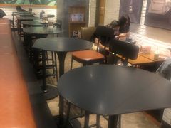 大堂-星巴克(东莞常平富盈广场店)