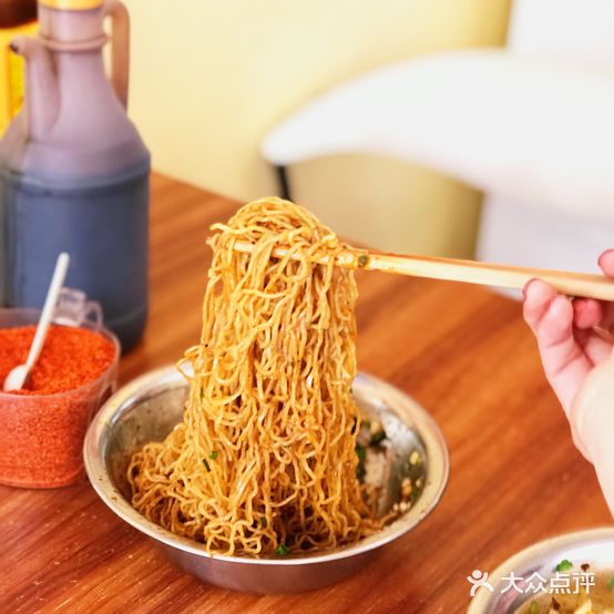 康家脆哨燃面(百盛购物中心贵阳店)