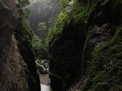 -龙水峡地缝景区