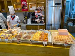 面包甜点陈列柜-西村叔叔的店·面包·甜品·蛋糕(牡丹园店)