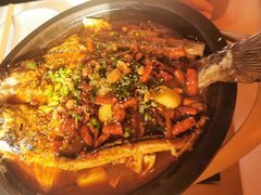清江鱼-鸣记脆皮烤鱼·海鲜烤鱼(三八广场店)