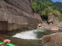 -仙人谷漂流景区