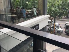 -来必堡(娄山关路店)